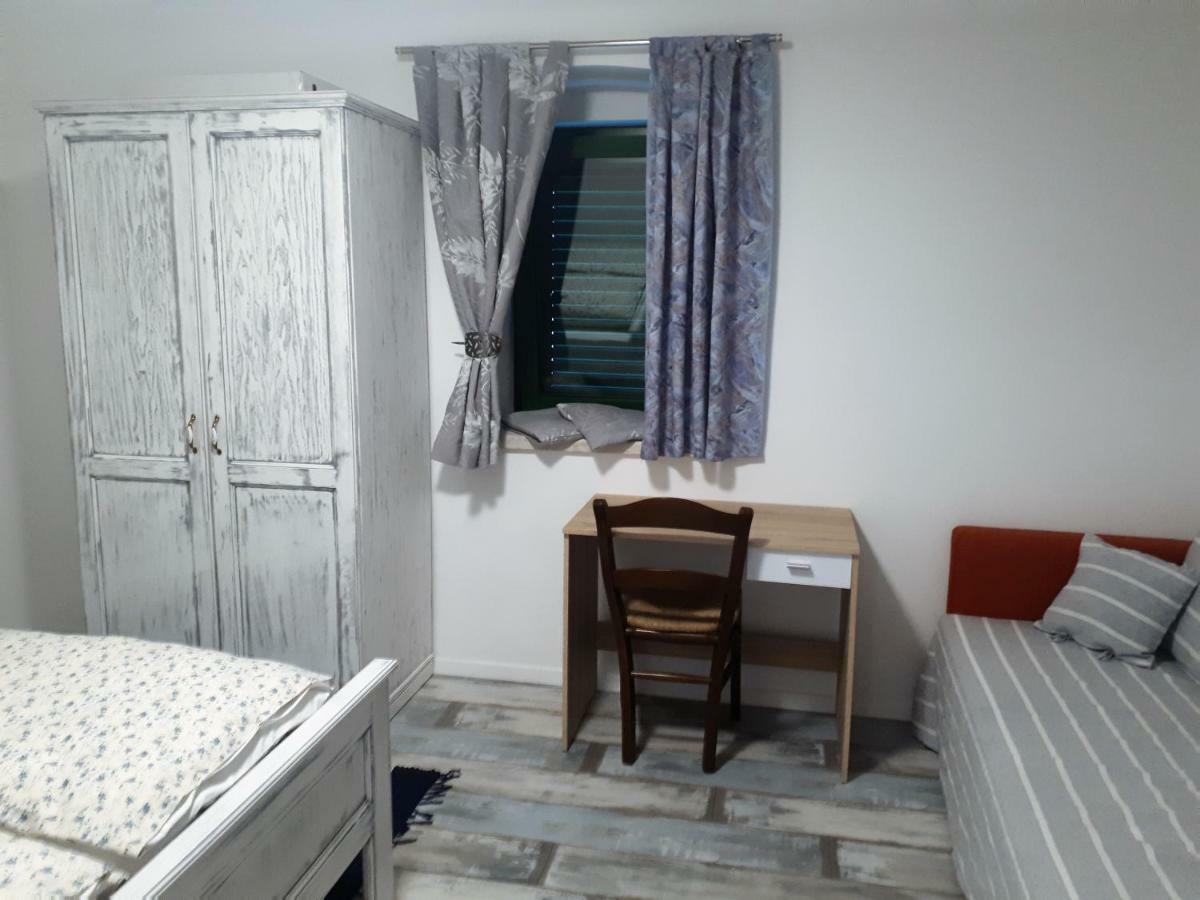 Apartment Terra Rossa Kaštelir Εξωτερικό φωτογραφία